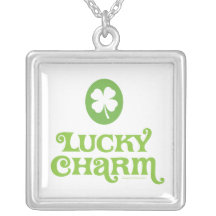 Collar del día de St Patrick afortunado del encant