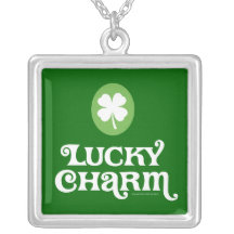 Collar del día de St Patrick afortunado del encant