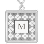 Collar del monograma de Argyle