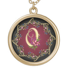 Collar del monograma de O