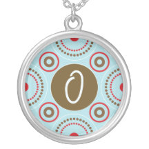 Collar del monograma - letra O