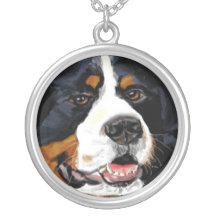 Collar del perro de montaña de Bernese