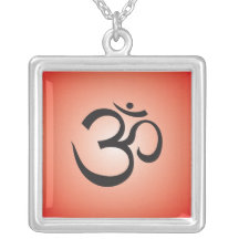 Collar del símbolo de Aum - rojo