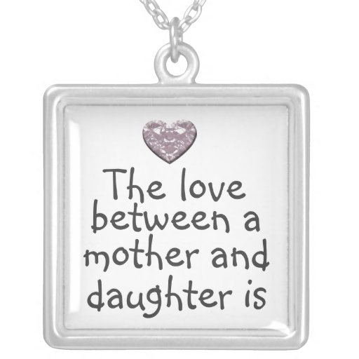 Collar determinado del amor de la hija de la madre