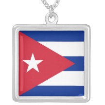 Collar elegante con la bandera de Cuba