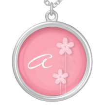 Collar floral del monograma