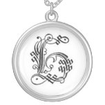 Collar gótico de G de la letra