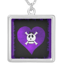 Collar gótico púrpura del corazón