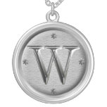 collar inicial de W