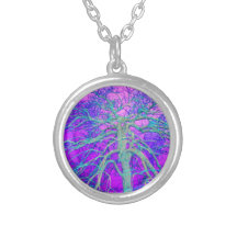 Collar moderno púrpura y azul del árbol