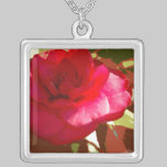 Collar rojo de la flor de Camelia collares