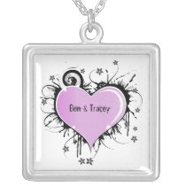 Collar rosado del corazón collares