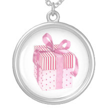 Collar rosado del regalo