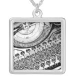 Collar viejo de la máquina de escribir