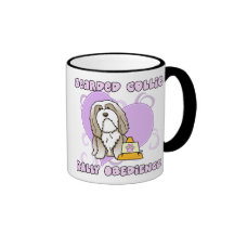 Collie barbudo de la obediencia de la reunión de K Taza