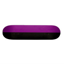 Color partido negro y de la púrpura tablas de skate
