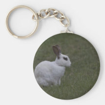 Conejito blanco del punto llaveros personalizados