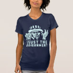 Confíe en la camisa del gobierno