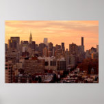 Construcción de Chrysler y horizonte de NYC Posters