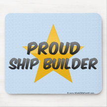 Constructor orgulloso de la nave tapete de raton