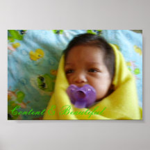 Contenido y hermoso poster