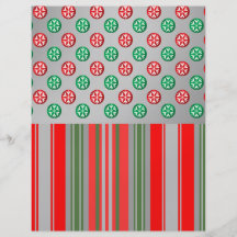 Copos de nieve verdes rojos en círculos en las ray flyer a todo color