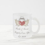 Corazón con alas feliz nunca después de taza de en