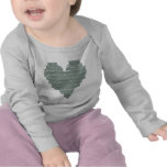 Corazón de la cinta aislante camiseta