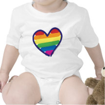 Corazón del arco iris del orgullo gay traje de bebé