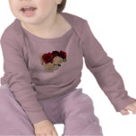 Corazón del rosa rojo y blanco camisetas