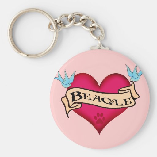 Corazón del tatuaje del beagle llavero