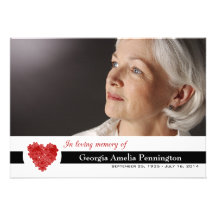 Corazón floral moderno en memoria de la tarjeta pl invitación