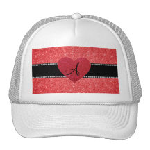 Corazón rojo del rojo del brillo del monograma gorra