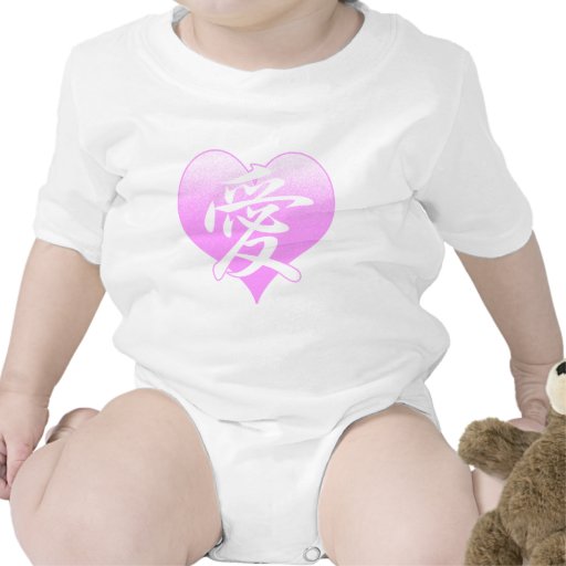 Corazón rosado del amor camiseta