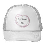 Corazón rosado del fractal apenas casado gorra