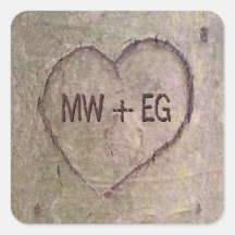 Corazón tallado en el árbol, naturaleza romántica  calcomania cuadradas personalizadas
