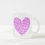 Corazón violeta del cráneo taza