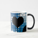 Corazones negros y luces azules tazas de café