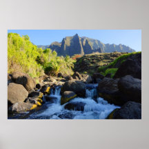 Corriente de Kalalau y poster de las montañas