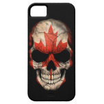 Cráneo canadiense de la bandera en negro iPhone 5 protectores
