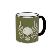 Cráneo con alas mal tazas
