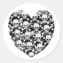Cráneo con el corazón del crossbone pegatina