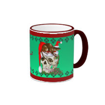 Cráneo del navidad y taza feliz de la rata