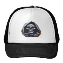 Cráneo encapuchado en una gorra de béisbol