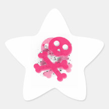 Cráneo rosado con el pegatina de la estrella de la