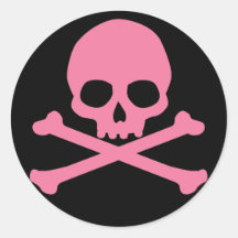 Cráneo rosado simple y bandera pirata pegatina redonda