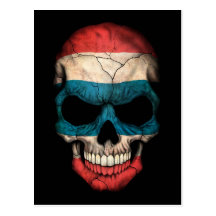 Cráneo tailandés de la bandera en negro tarjeta postal