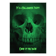 Cráneo verde travieso de Halloween Invitacion Personal