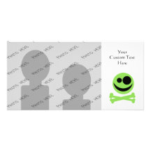 Cráneo verde y Crossbones. Tarjeta Fotografica Personalizada
