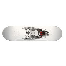 Cráneo y alas de la franja tabla de patinar